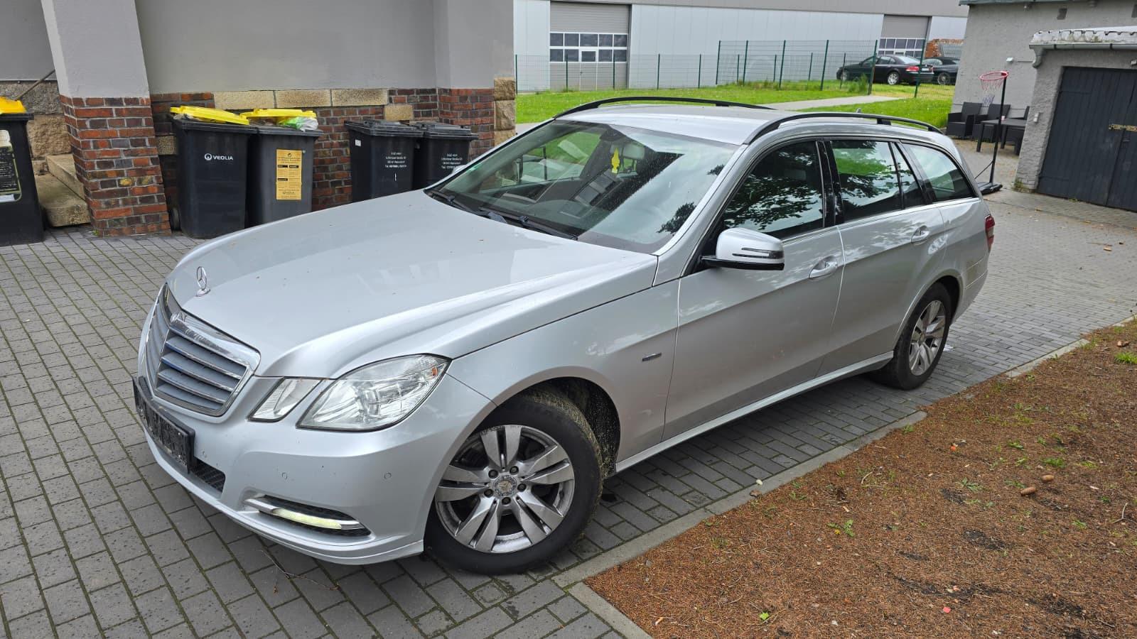 Mercedes-Benz E 200 E T-Modell E 200 CDI BlueEfficiency