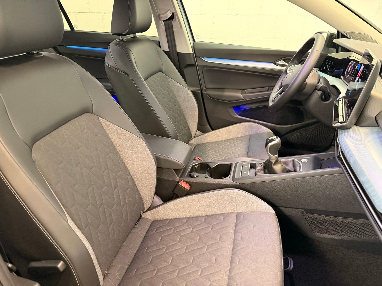 Fahrzeugabbildung Volkswagen Golf 1.5TSI Goal +Kamera+App+Navi +5 Jahre NW Ga