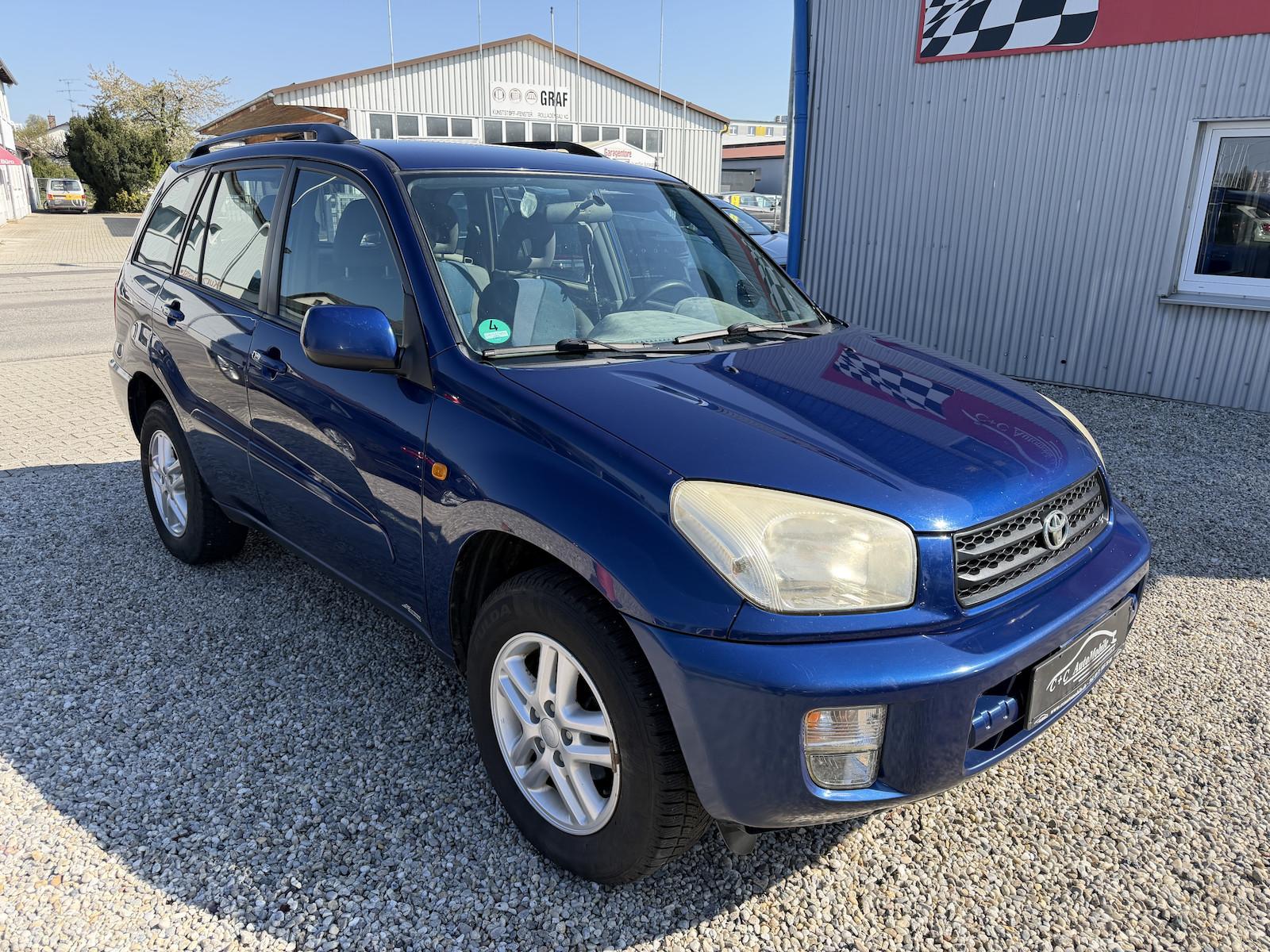 Toyota RAV4 1.8 VVT-i 125 ch Essence • Clim • Attelage • Barres de toit