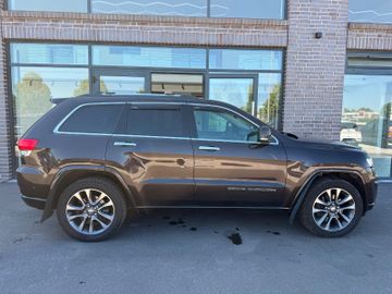 Jeep Grand Cherokee - 8