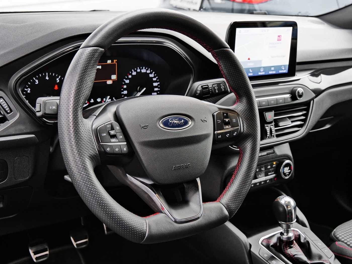 Ford Focus 1.0 ST-Line | LED | KAMERA | 18' | ALARM |