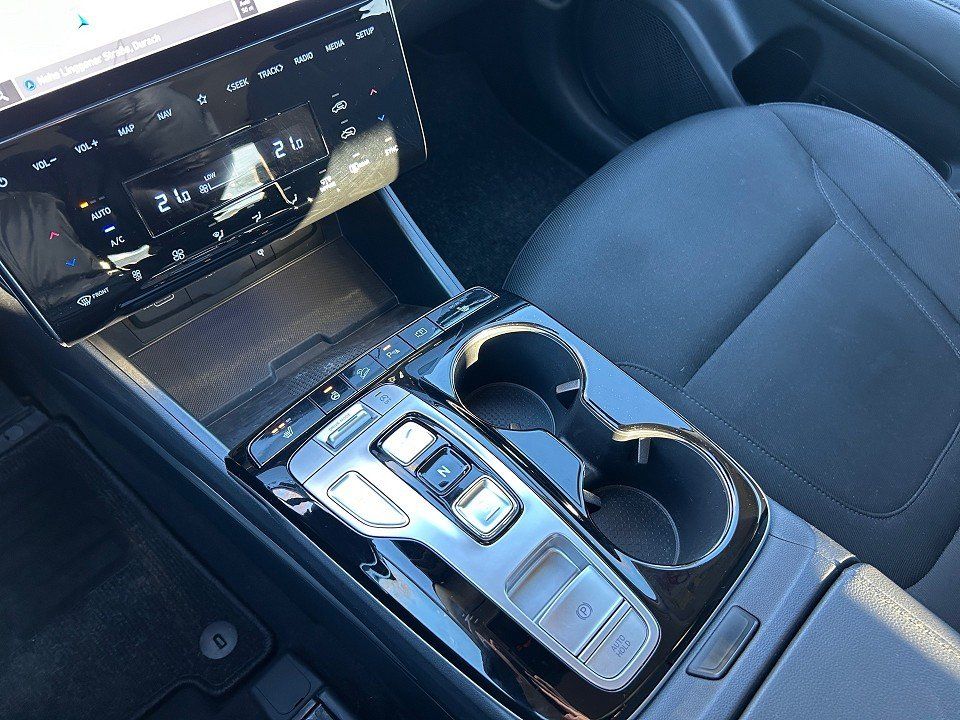 Fahrzeugabbildung Hyundai TUCSON 1.6 CRDi 7DCT TREND AHK 1HD GARANTIE9/27+