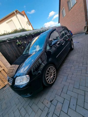 Volkswagen Touran 2.0TDI 7-Sitzer TÜV 07/25