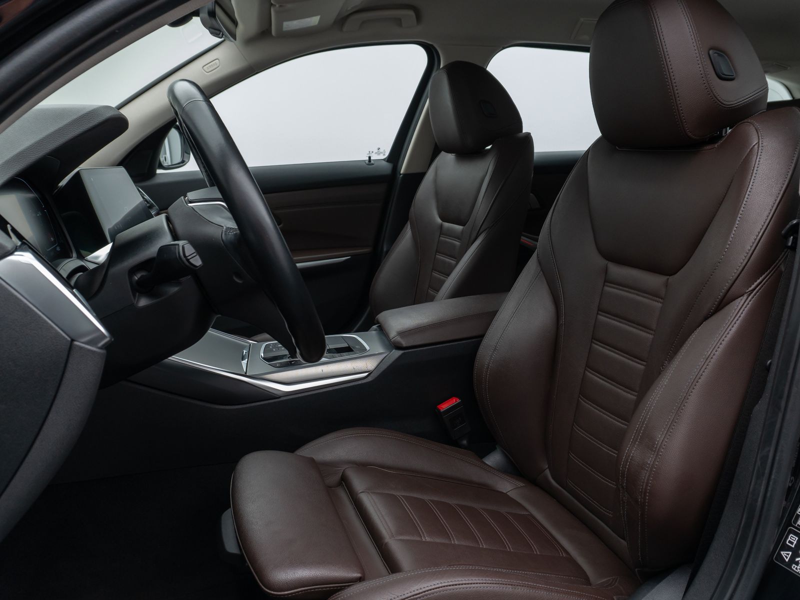 Fahrzeugabbildung BMW 320d xD Sport Line Kamera DAB HiFi Alarm AHK LED