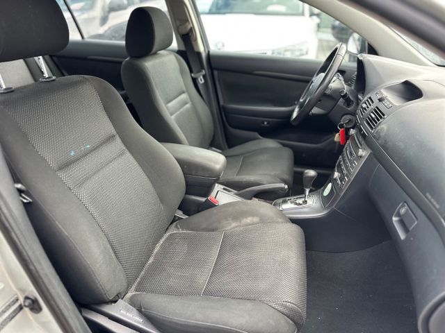 Toyota Avensis 1.8 Sol Lim.