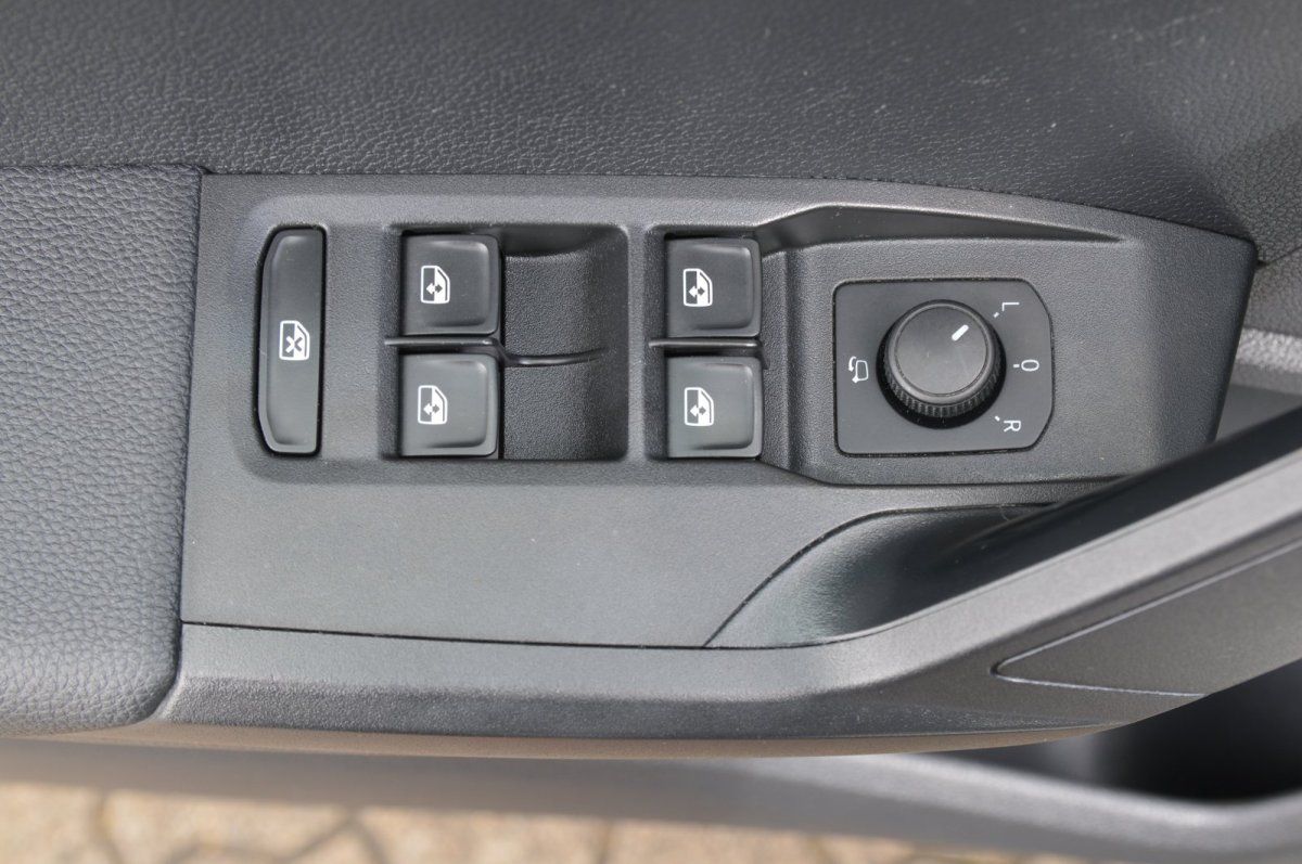 Fahrzeugabbildung SEAT Ibiza   Style LED Alu SHZ Ganzjahresreifen