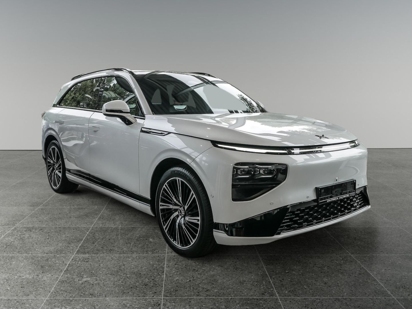 XPENG G9