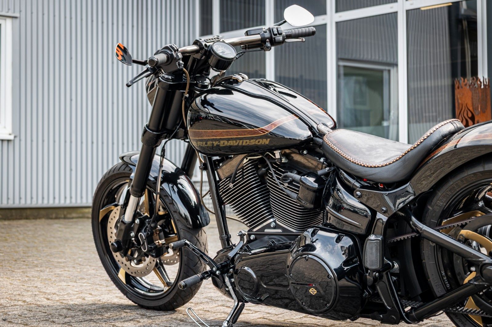 Fahrzeugabbildung Harley-Davidson CVO Pro Street Breakout - Kesstech -