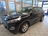 Hyundai Tucson AHK,PDC,Kamera,Navi,Sitzheizung,Leder - Hyundai TUCSON mit Benzin-Antrieb: Geländewagen, Schaltgetriebe