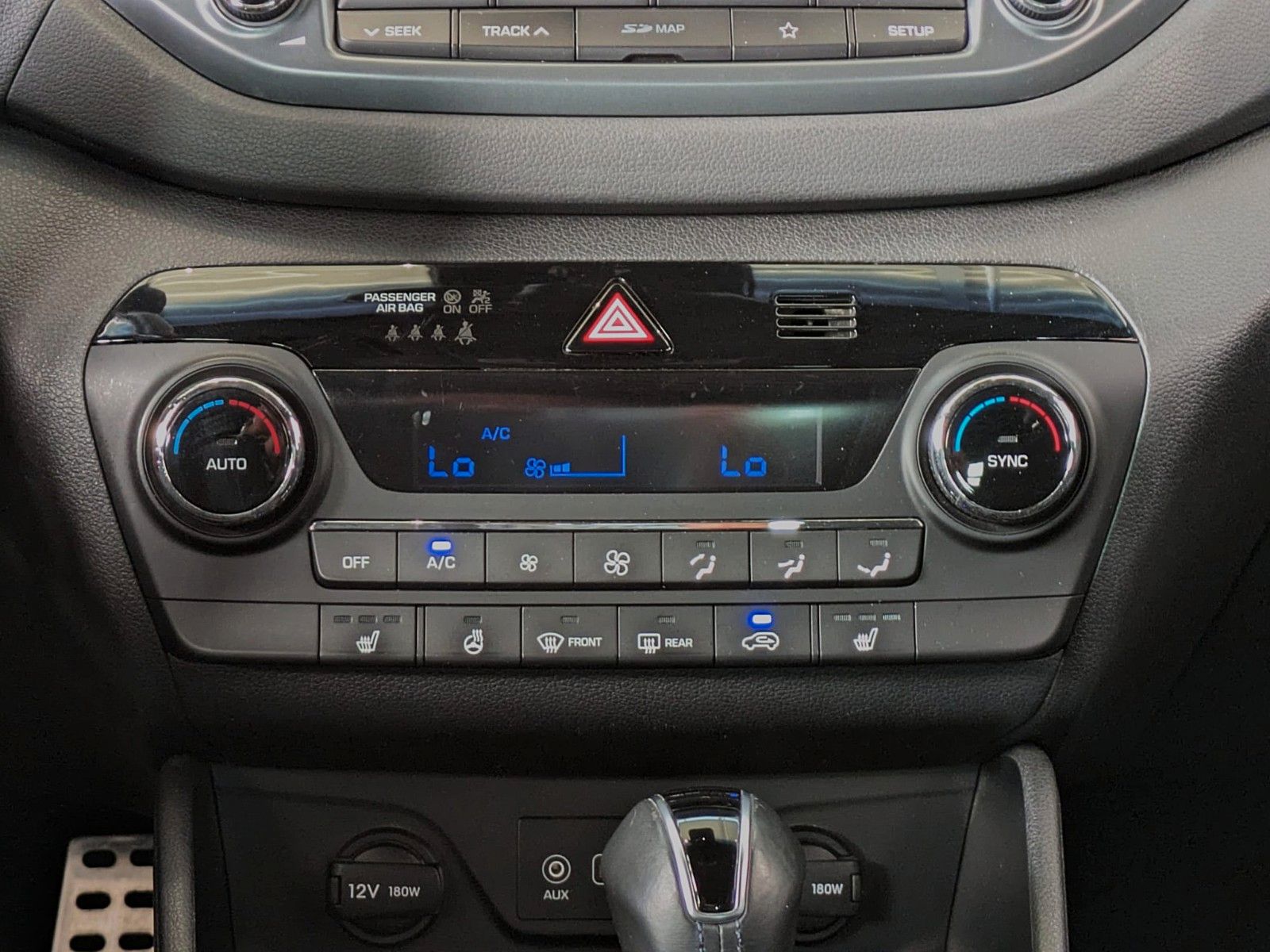 Fahrzeugabbildung Hyundai TUCSON 1.6i DTC PASSION SITZHZ ANDROID NAVI CAM