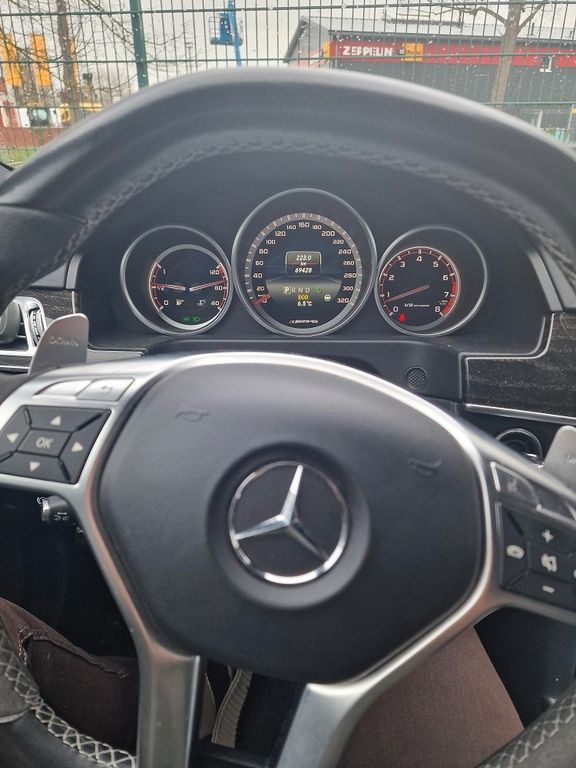 Mercedes-Benz E 63 AMG