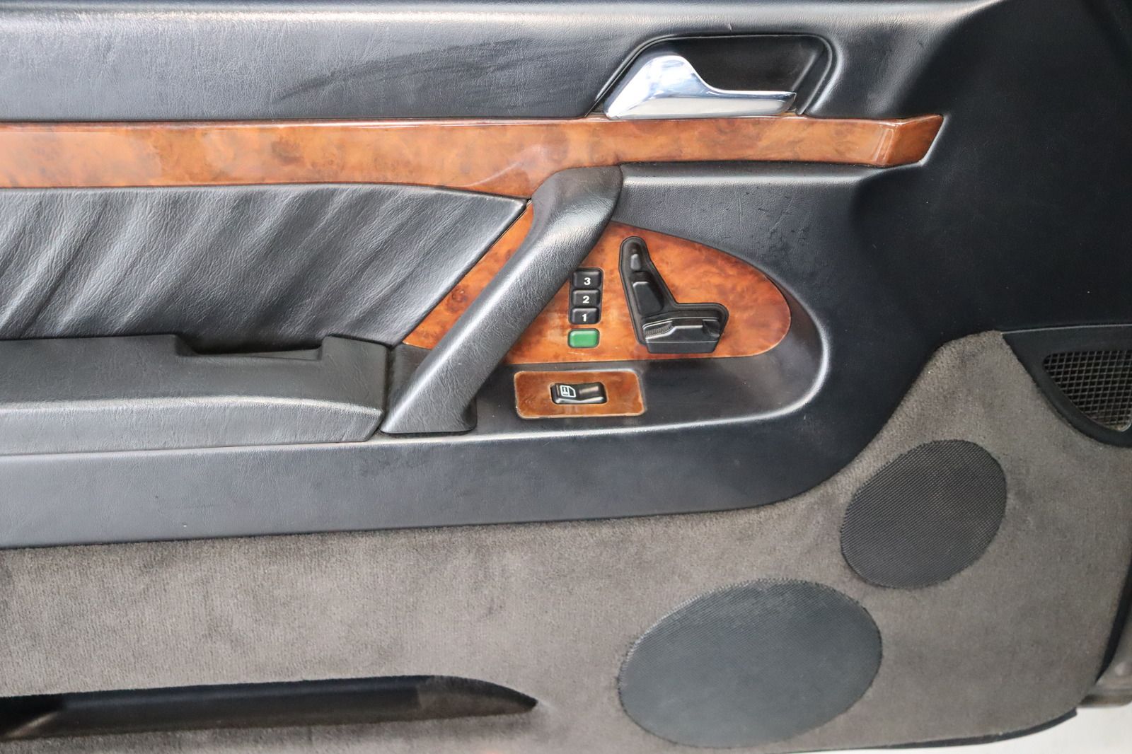 Fahrzeugabbildung Mercedes-Benz S 600 L V12 Top-Zustand * 4x Sitzhzg* el. Sitze