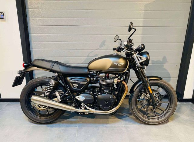 Triumph Street Twin 900 2022