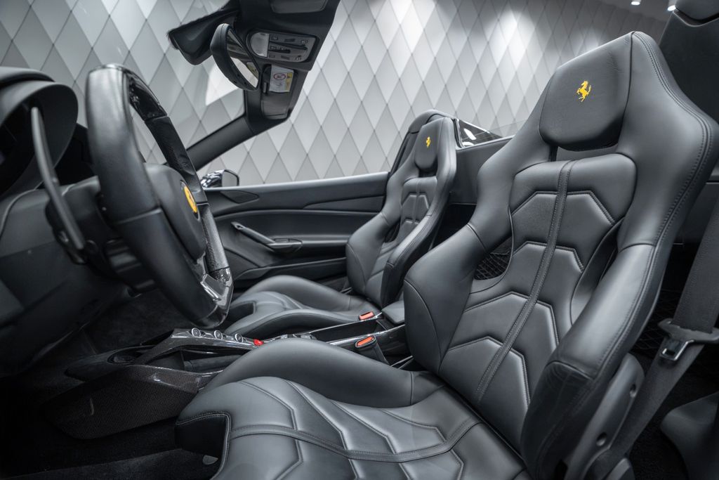 488 Spider BLACK BLACK FULL CARBON - Bild 14