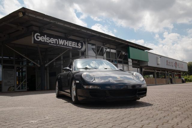 Porsche 911 Carrera 4 Coupe