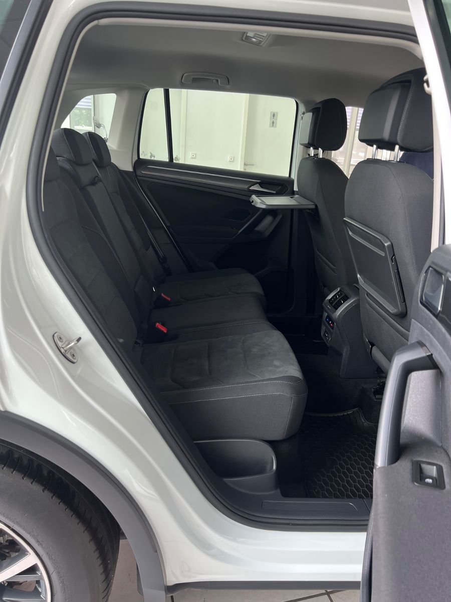 Fahrzeugabbildung Volkswagen Tiguan Comfortline 2.0TDI *DIGITALTACHO*LED*360°
