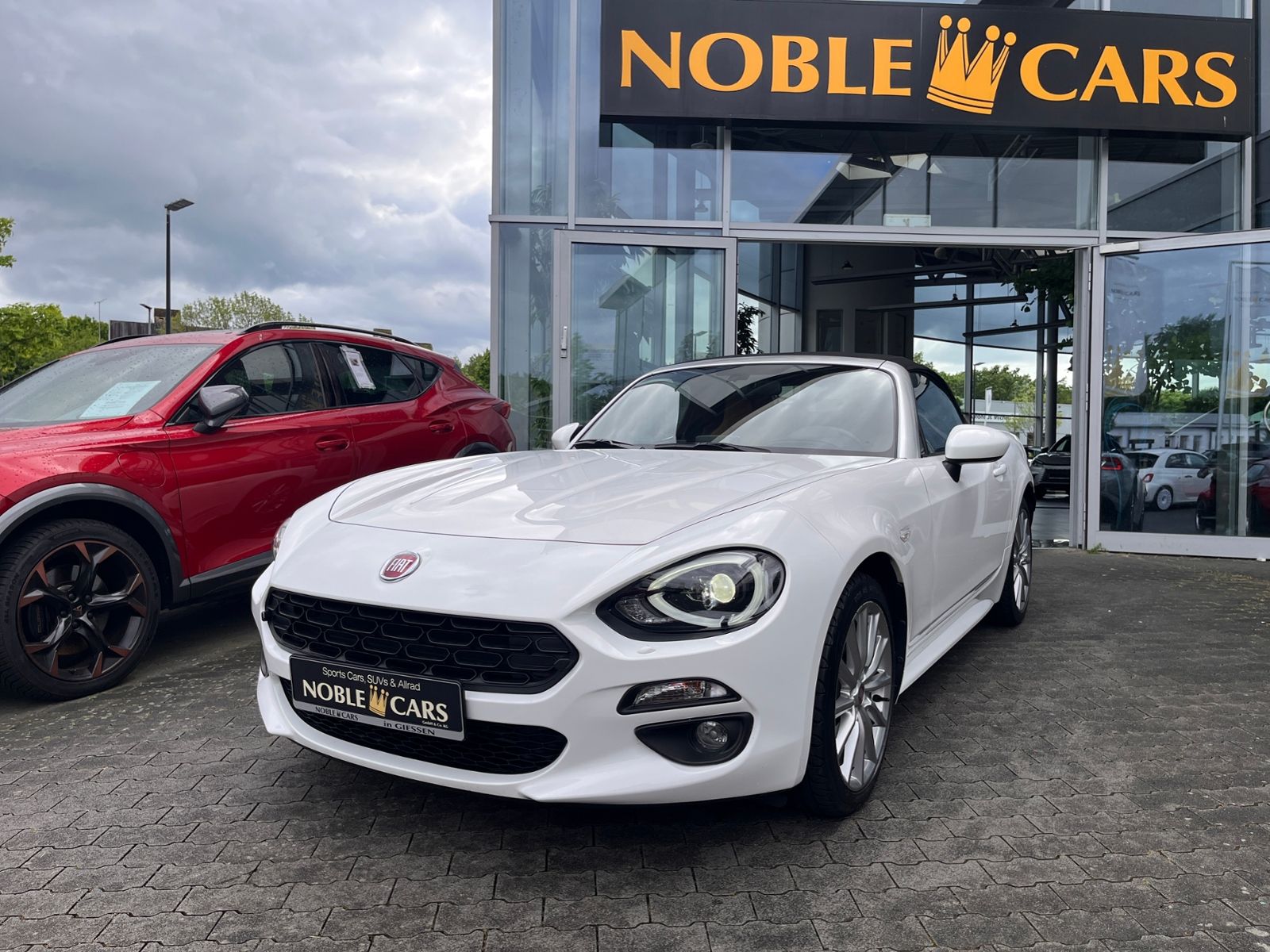Fahrzeugabbildung Fiat 124 Spider Lusso KLIMA LED NAVI ALU