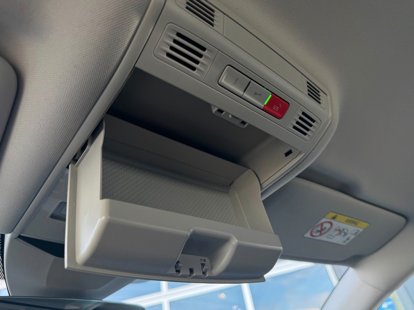 Fahrzeugabbildung Volkswagen Passat GTE Massage Kamera LED ACC SHZ