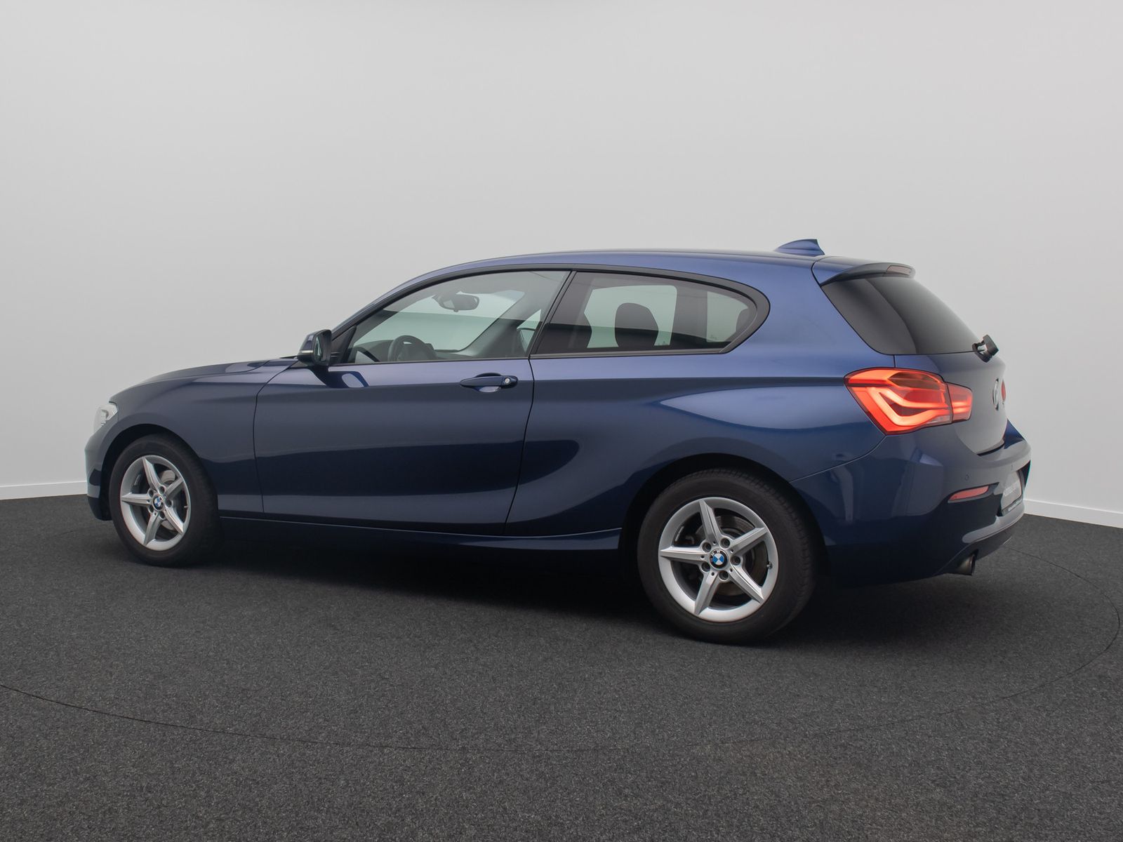 Fahrzeugabbildung BMW 116i Advantage Geschwindigreg PDC Sitzhzng Klima