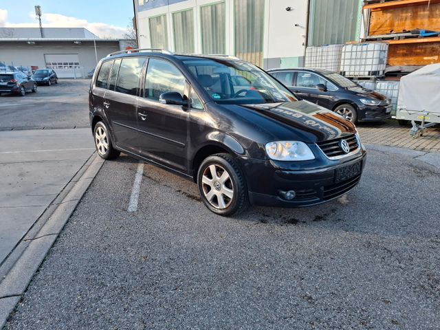 Volkswagen Touran 2.0 FSI Trendline