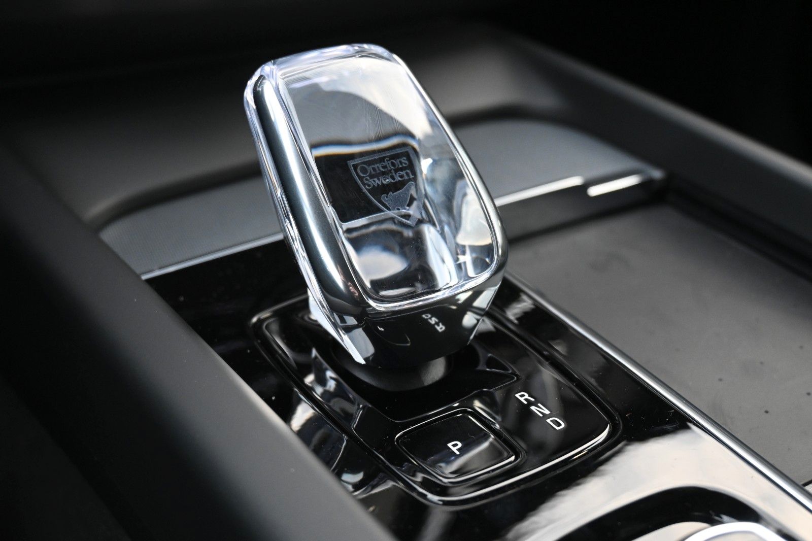 Fahrzeugabbildung Volvo XC60 B5 AWD Plus Black Edition*H&K*360°*ACC*AHK