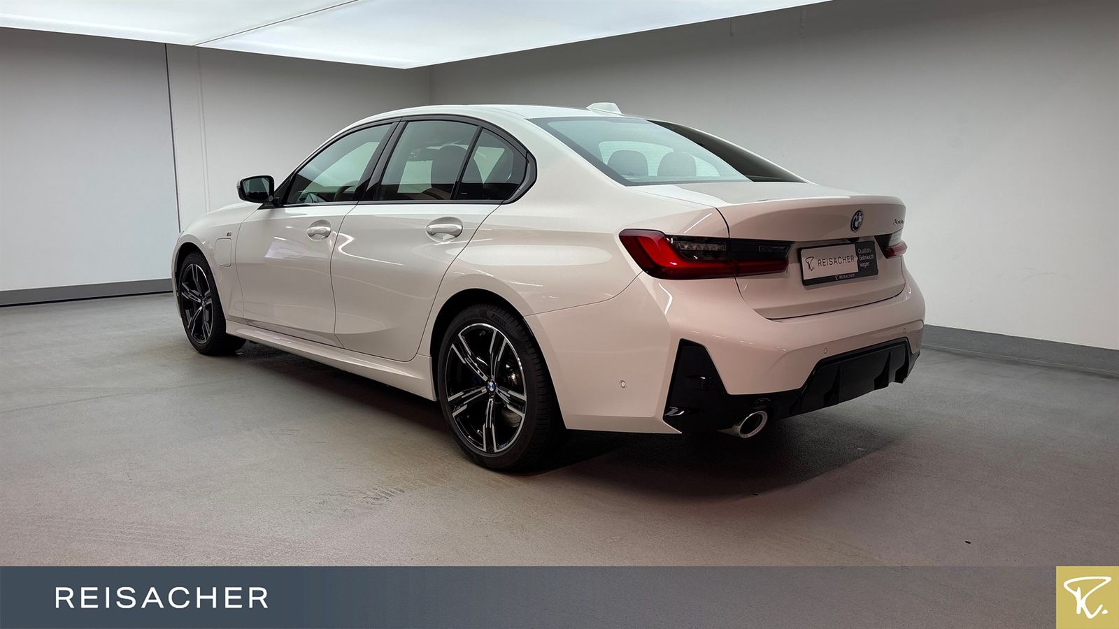 BMW 330e A Lim M-Sport GSD LcProf ParkAs DrA H&K foto 2