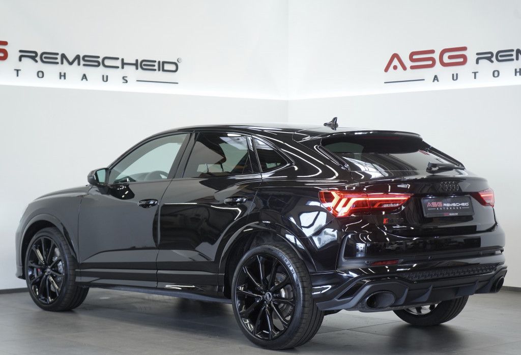 Audi Rsq3