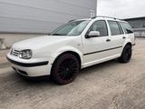 Volkswagen Golf 1.9TDI 74Kw Special Variant - Volkswagen Golf mit Diesel-Antrieb: Kombi, Automatik, 1.9