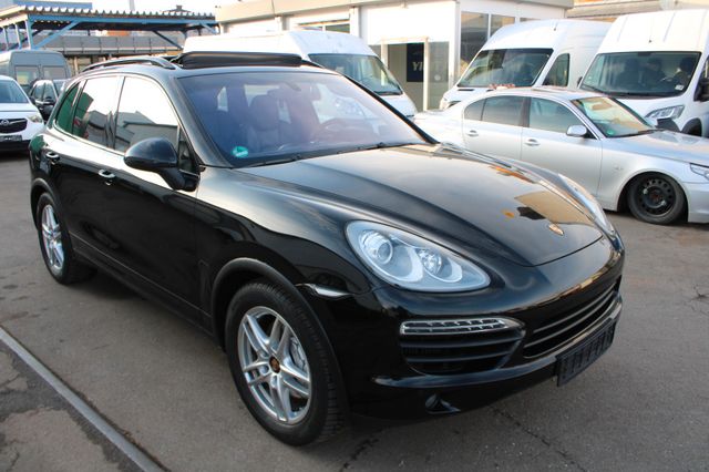 Porsche Cayenne S DIESEL*PCM-NAVI*BOSE*PANORAM*AHK*1HAND