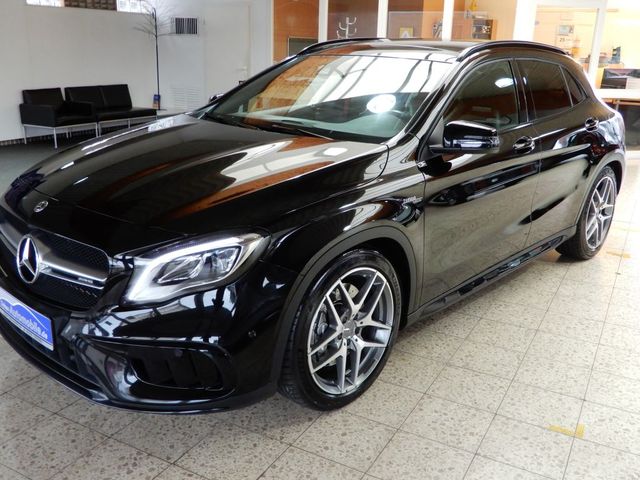 MERCEDES-BENZ AMG GLA 45 4Matic AMG Speedshift 7G-DCT Schiebed