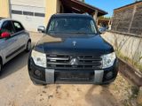 Mitsubishi Pajero Benziner V6 - Mitsubishi Pajero: Mitsu