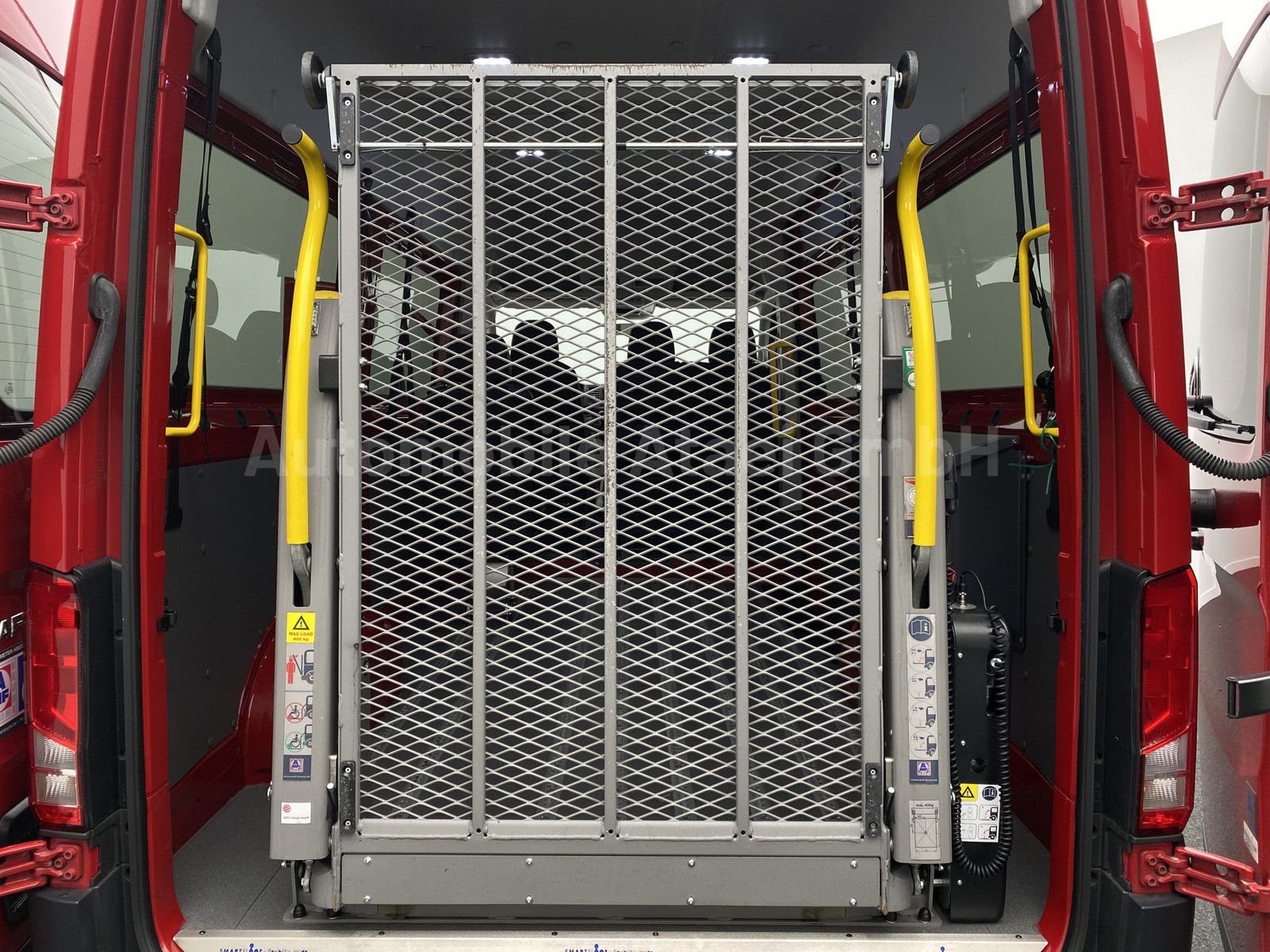 Fahrzeugabbildung Volkswagen Crafter 35 Kombi *ROLLSTUHL-LIFT* 6-SITZE 2204