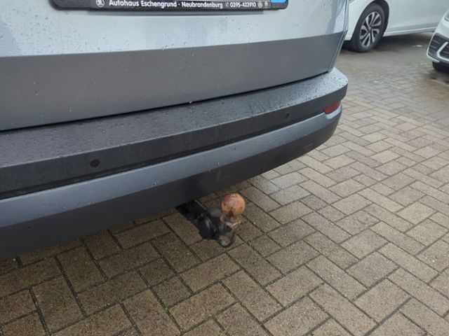 Fahrzeugabbildung SKODA Karoq 1.5 TSI DSG Clever AHK NAV FRONTSCHEIBENHZ