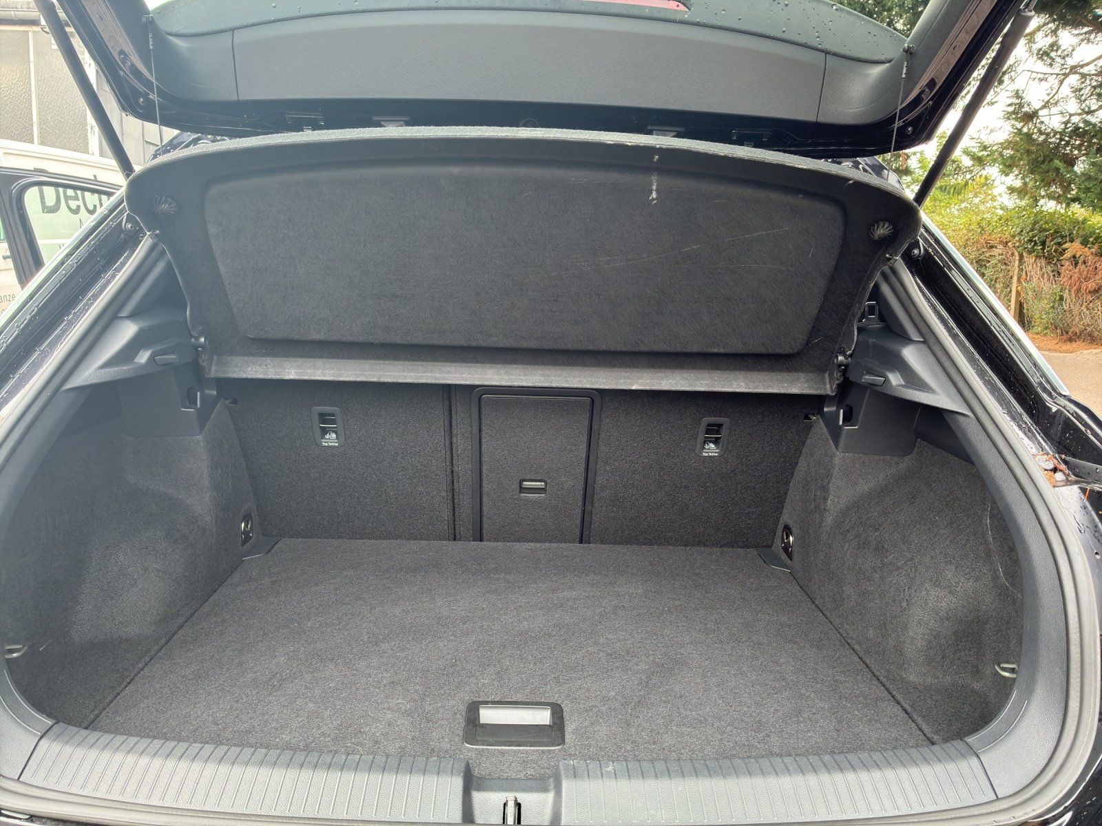 Fahrzeugabbildung Volkswagen T-Roc R-Line Rear View.SH.Navi.ACC.LED.Climatron