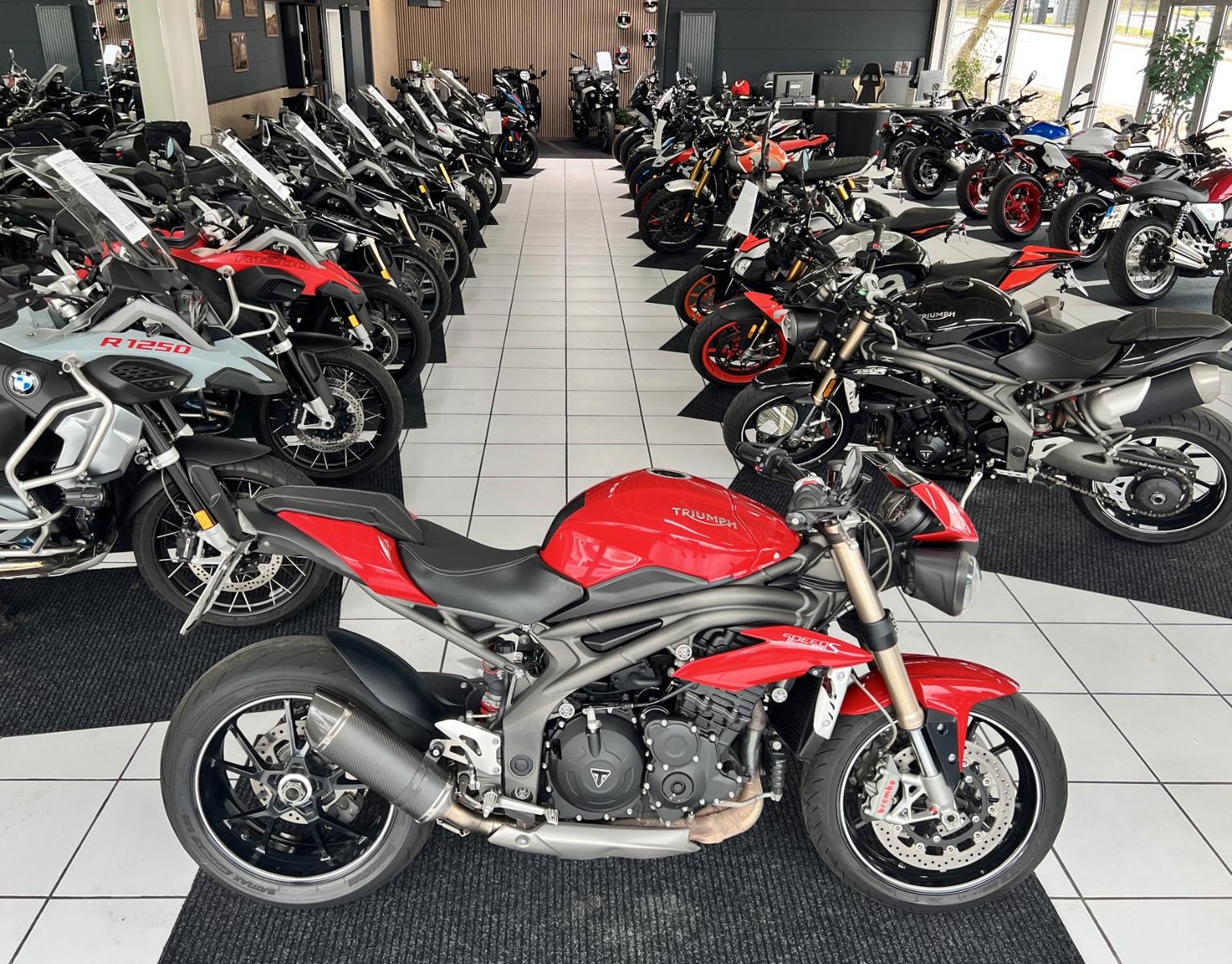 Triumph Speed Triple 1050 S *SC Project*