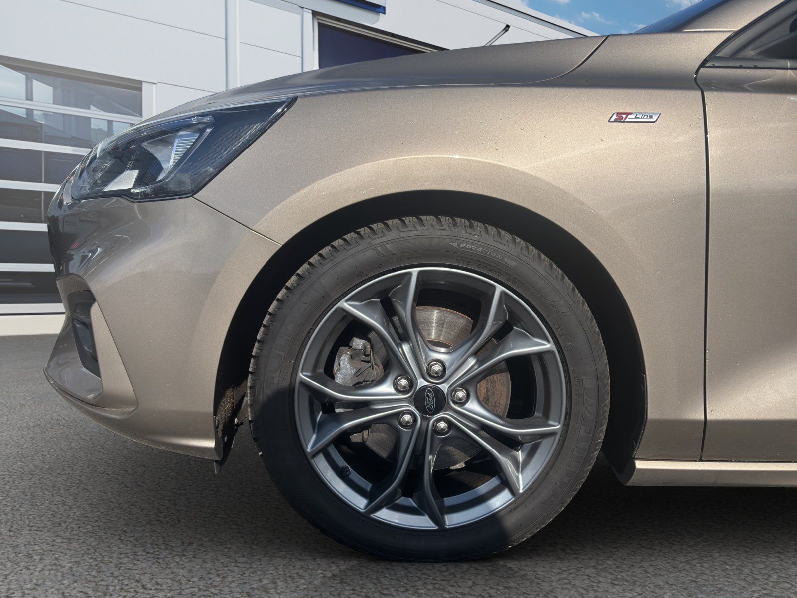 Fahrzeugabbildung Ford Focus ST-Line