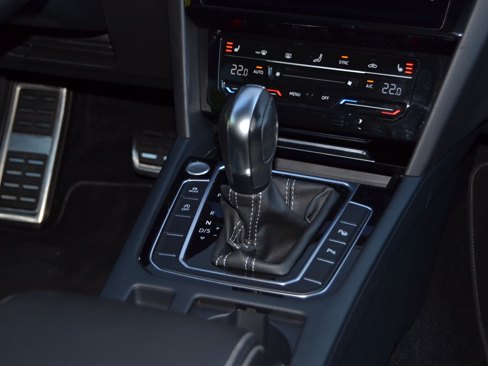 Arteon SB 2.0 TDI 200 PS 4M DSG R-Line VOLL/AHK/