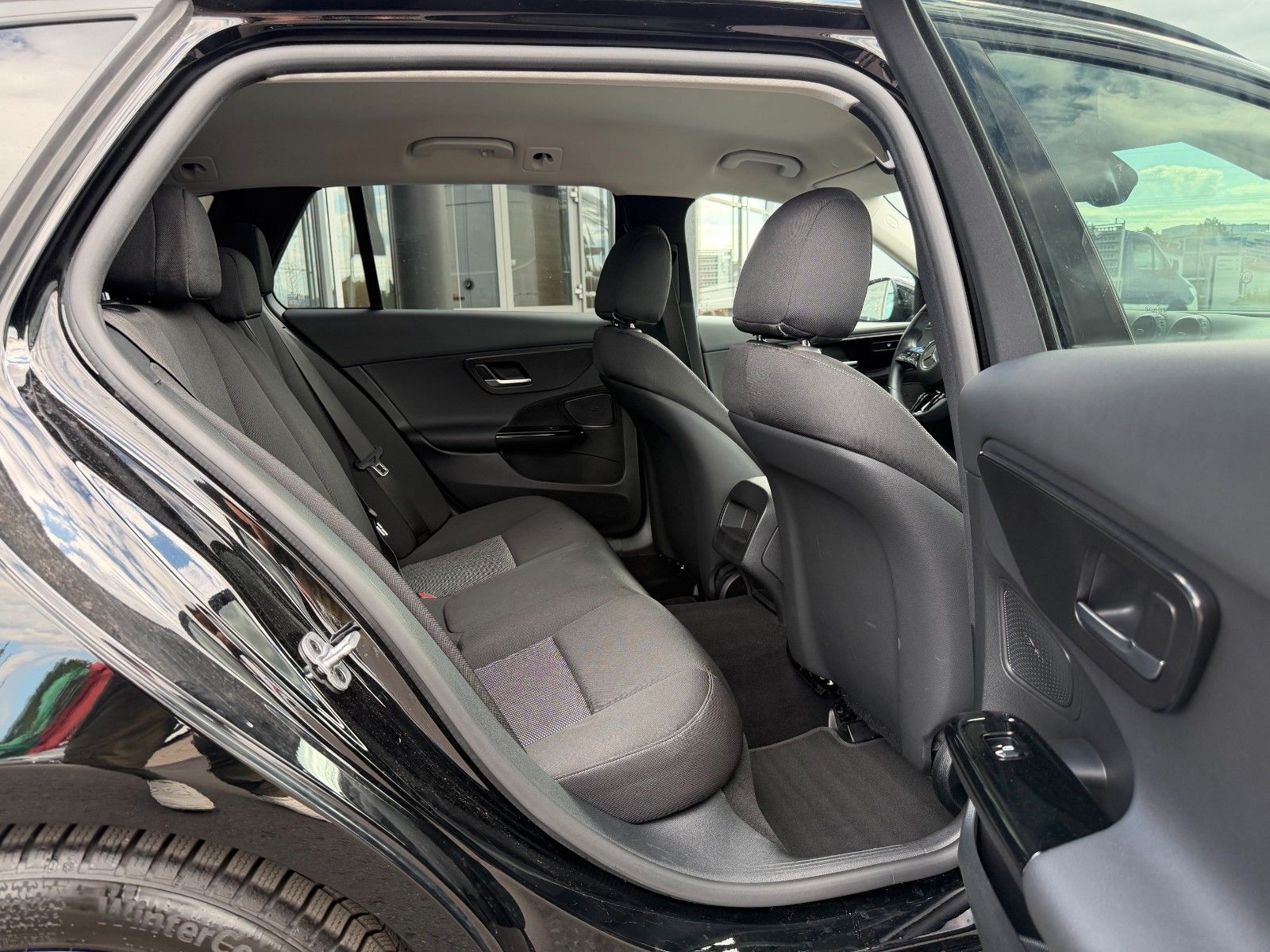Fahrzeugabbildung Mercedes-Benz C 200d T RFK+SpurhaltA+EinparkP+SpiegelP+LED+IHC