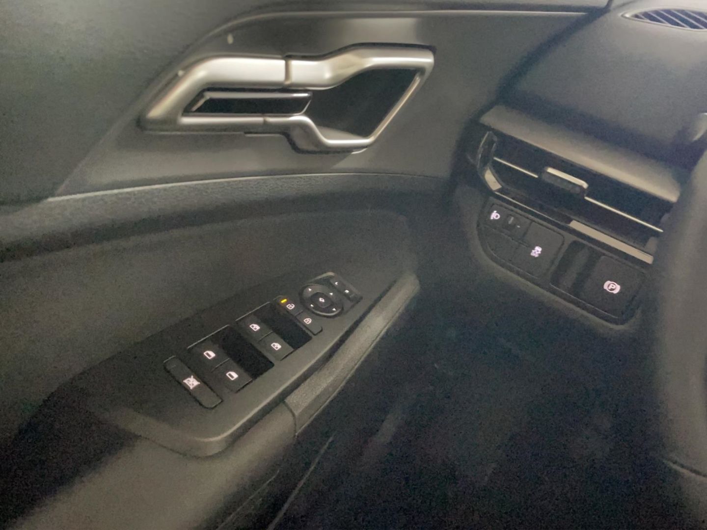 Fahrzeugabbildung Kia Sportage Vision 2WD PDC Klima el.SP Spieg. behei