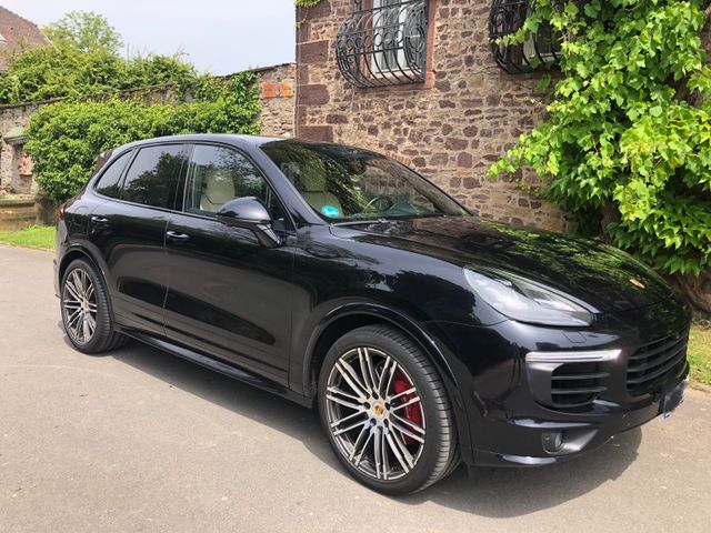 Porsche Cayenne S Diesel PDLS+/Pano/Chrono/BOSE/APPROVED