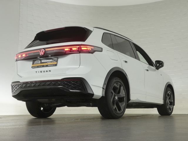 Tiguan R-LINE TDI DSG+AHK+NAVI+SCHIEBEDACH+LED M
