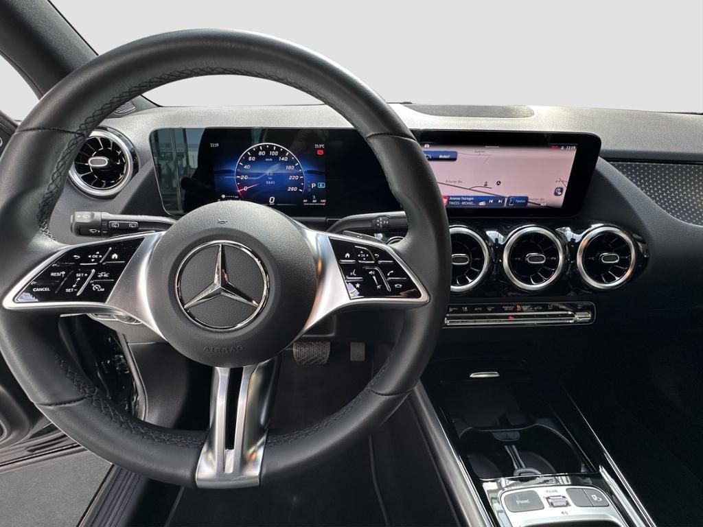 Fahrzeugabbildung Mercedes-Benz GLA 200 d LED*ParkAss*SpurH*el.Heck*PDC*RFK*AHK