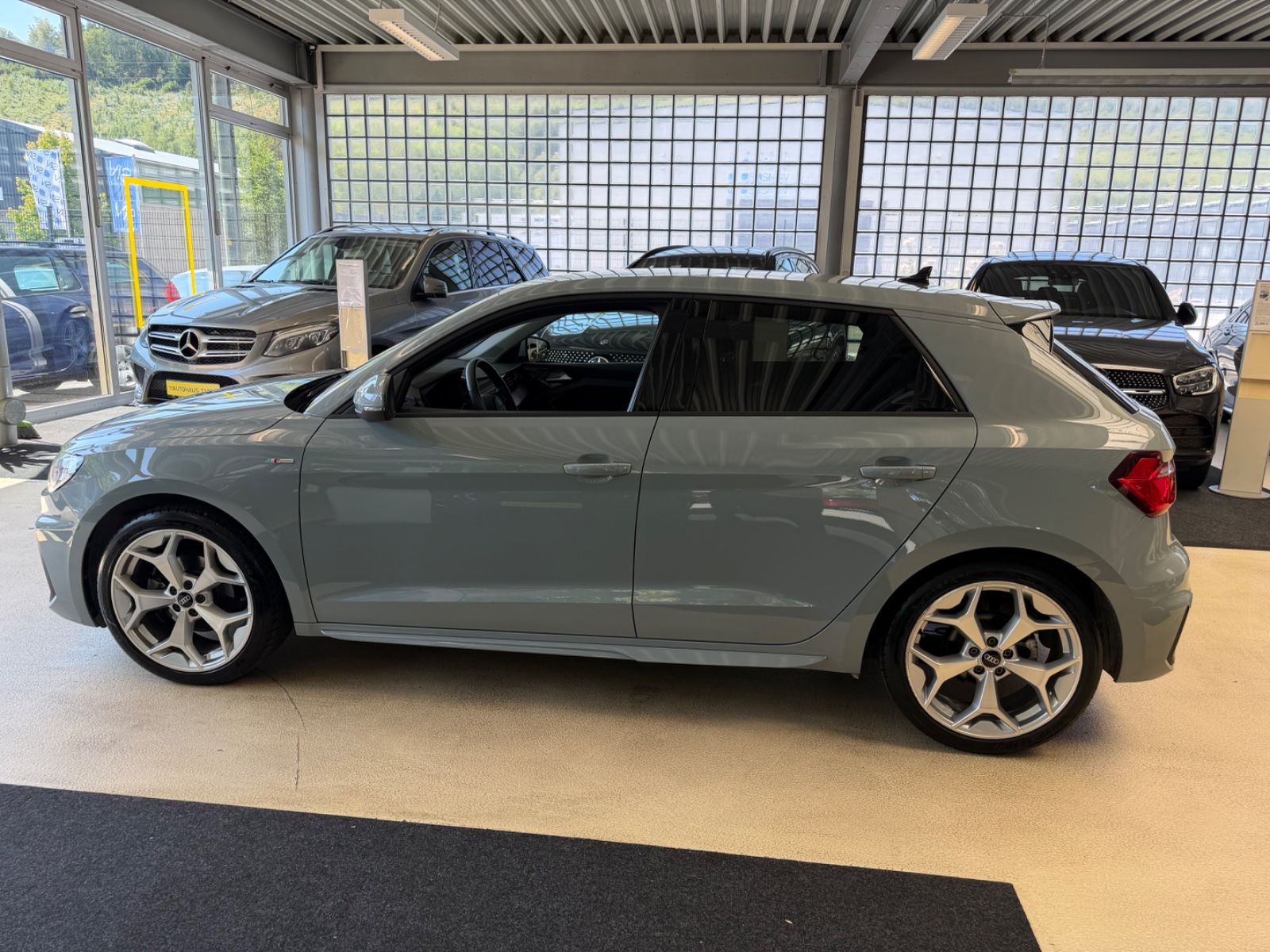 Fahrzeugabbildung Audi A1 Sportback 30* S line Sport * VOLL-LEDER *