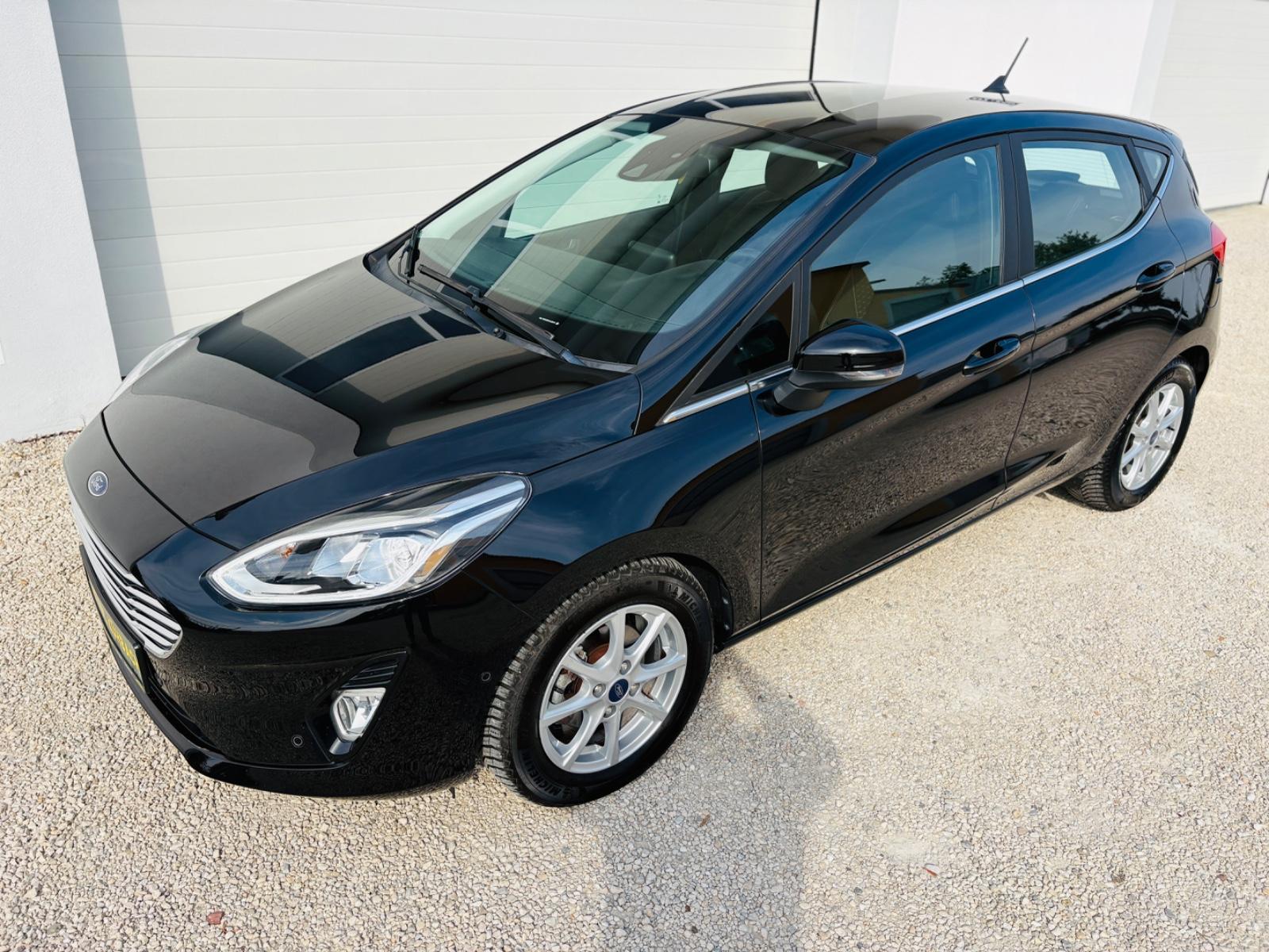 Ford TITANIUM*PDC*CARPLAY*LHZ*SHZG*KEYLESS-GO*TECHNIK