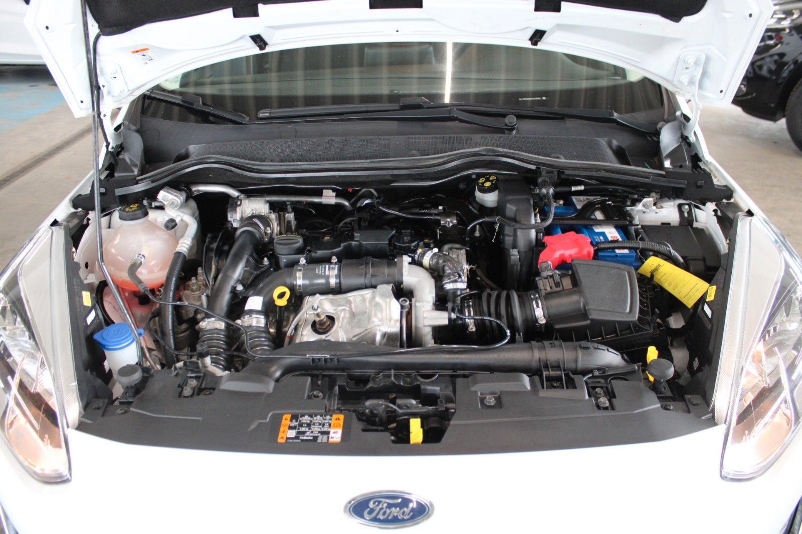 Fahrzeugabbildung Ford Fiesta 1,5 TDCi Cool & Connect 5-trg NAVI LED