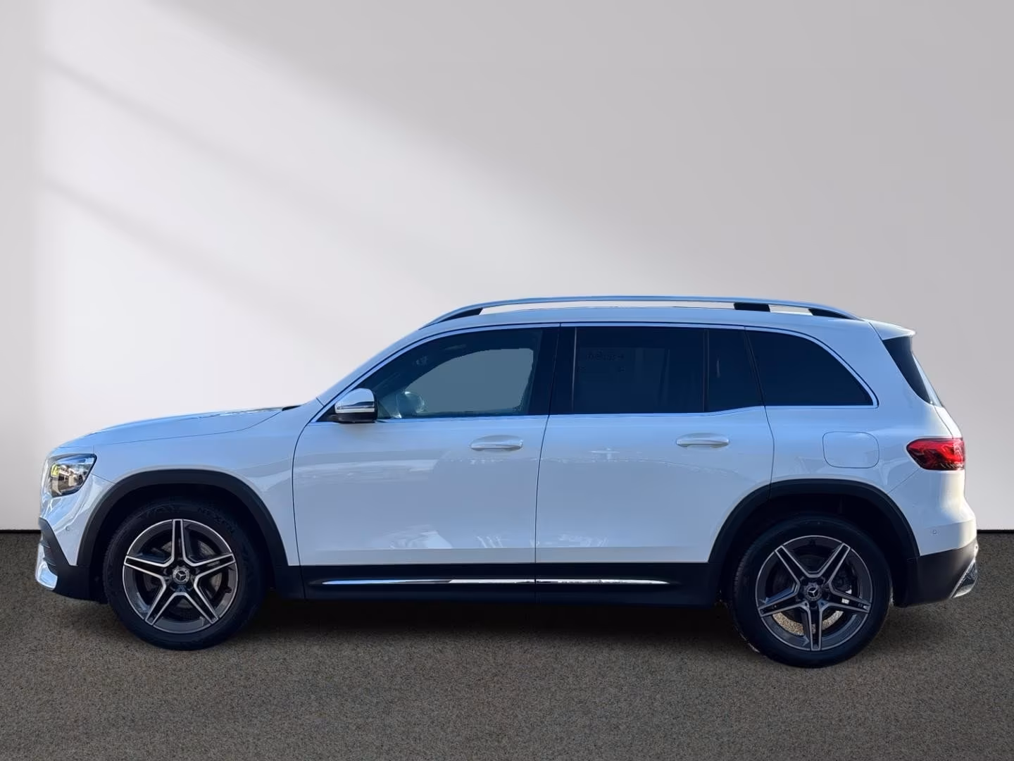 Mercedes-Benz GLB 250 AMG Kamera Totwinkel CarPlay MBUX AHK