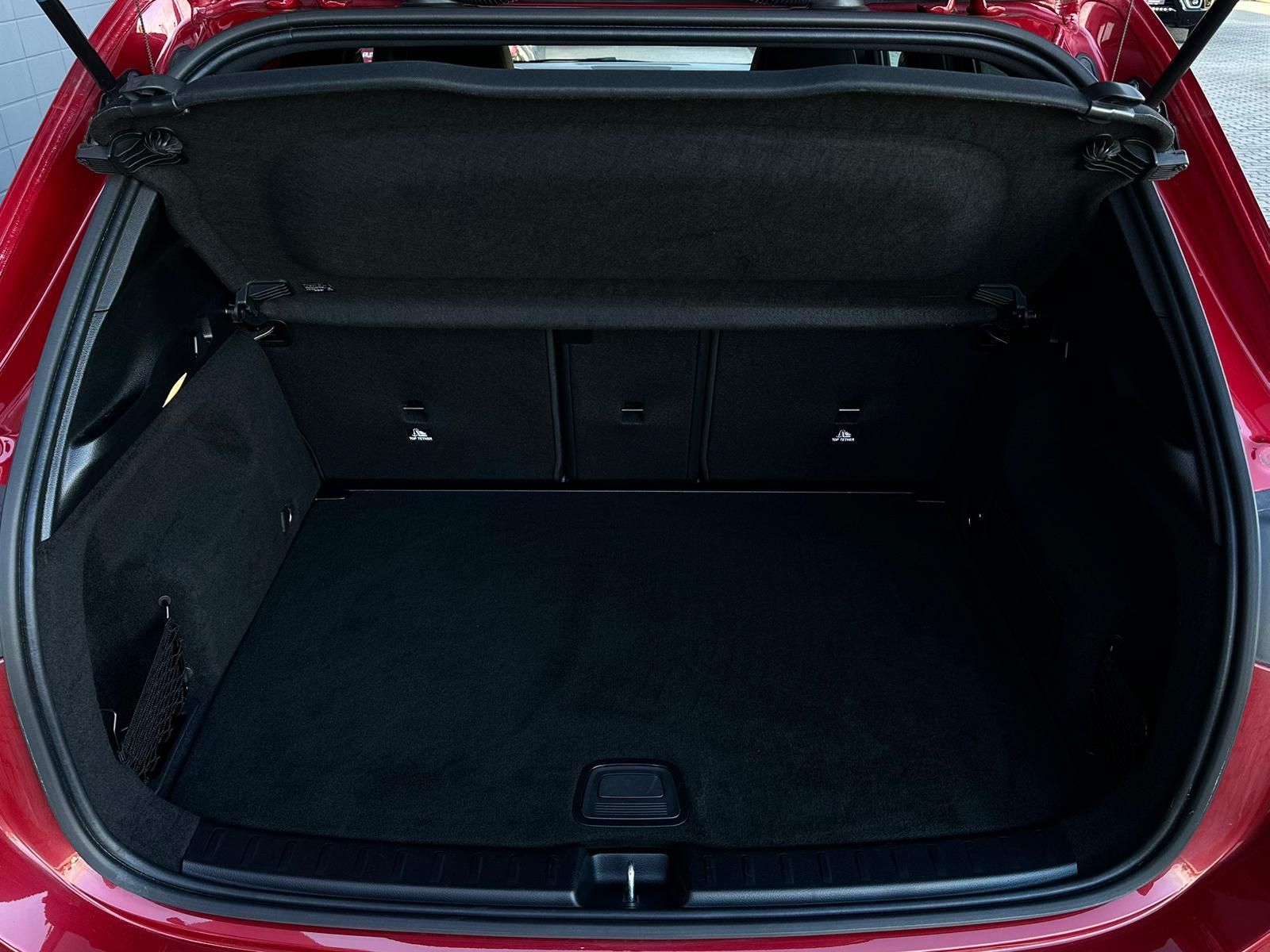 MERCEDES-BENZ GLA 200d NIGHT* MULTIBEAM#SHZ#SH#360CAM#NAV#TEMP - Image 7