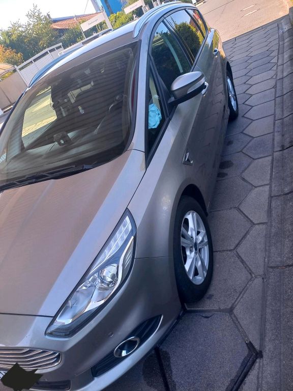 Image of Ford S-Max