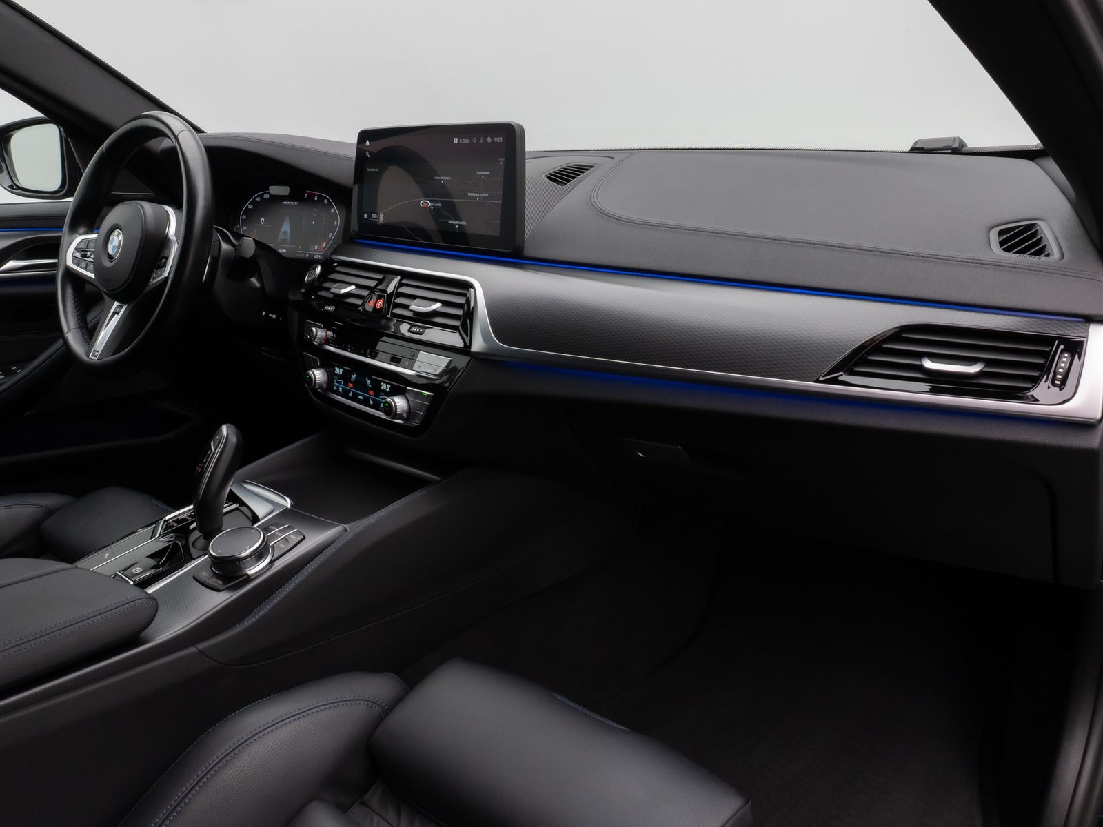 Fahrzeugabbildung BMW M550i xD Kamera Laser HUD DAB H/K 4xKlima Komfor
