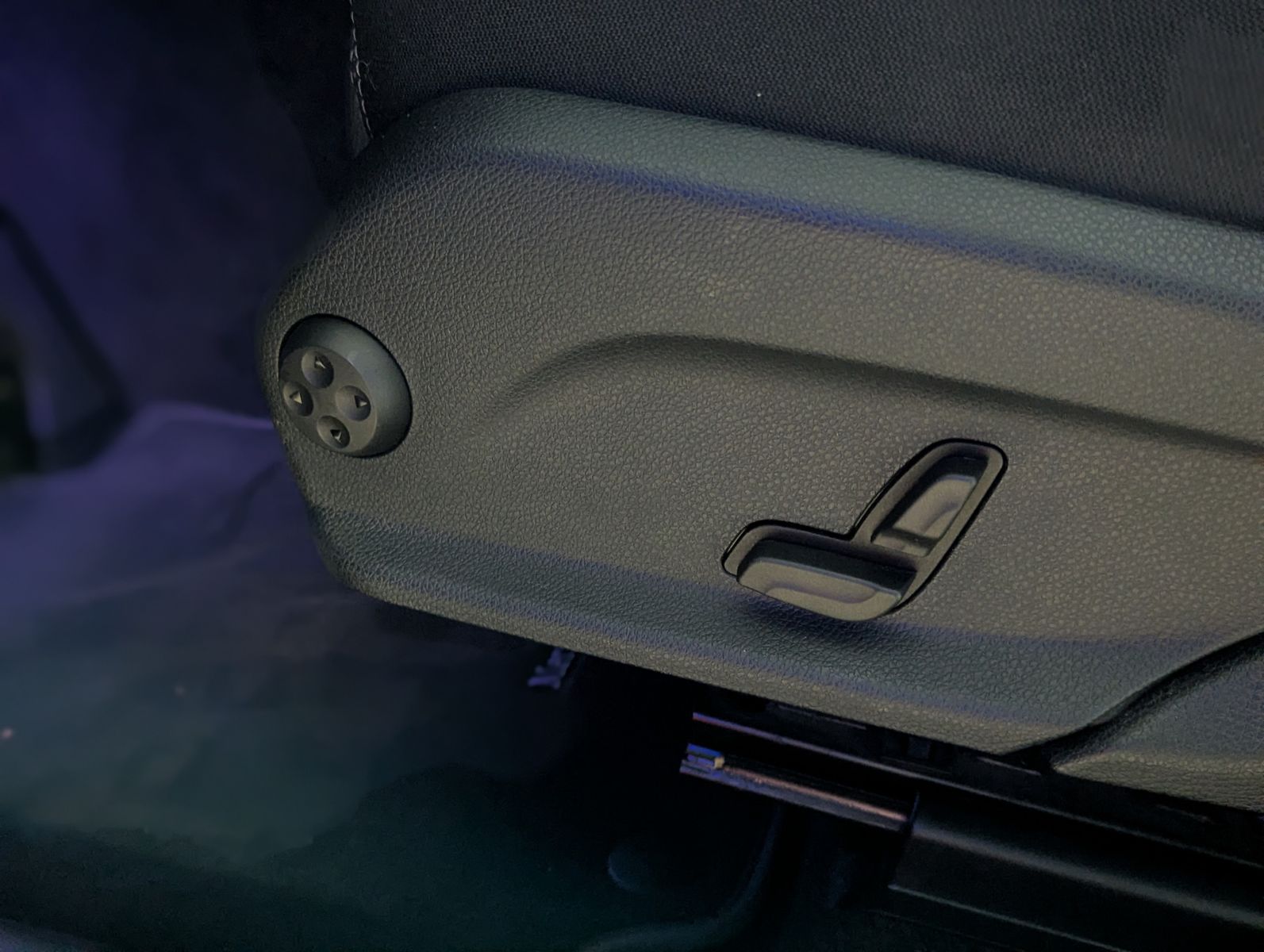 MERCEDES-BENZ GLC 200 4M Business MBUX LED High Temp. AHK 19" - Image 23